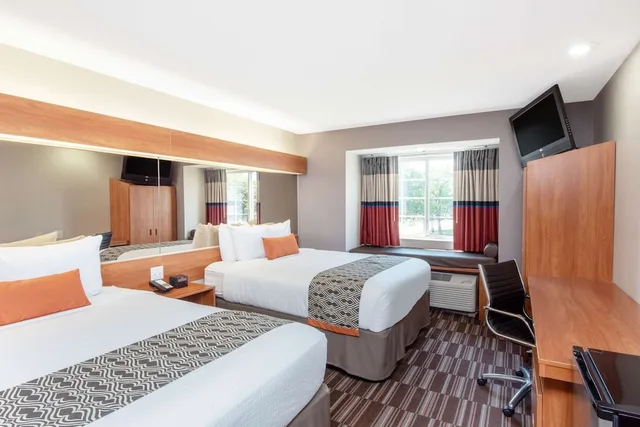 غرفة قياسية بسريرين كوين، Microtel Inn Suites By Wyndham Springfield 3/8