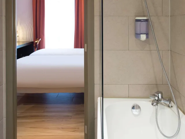 غرفة سوبيريور بسريرين منفصلين، Ibis Styles La Louviere 5/6