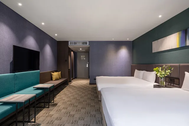 غرفة كلاسيكية عائلية بسريرين مزدوجين، Lakeshore Hotel 1/3