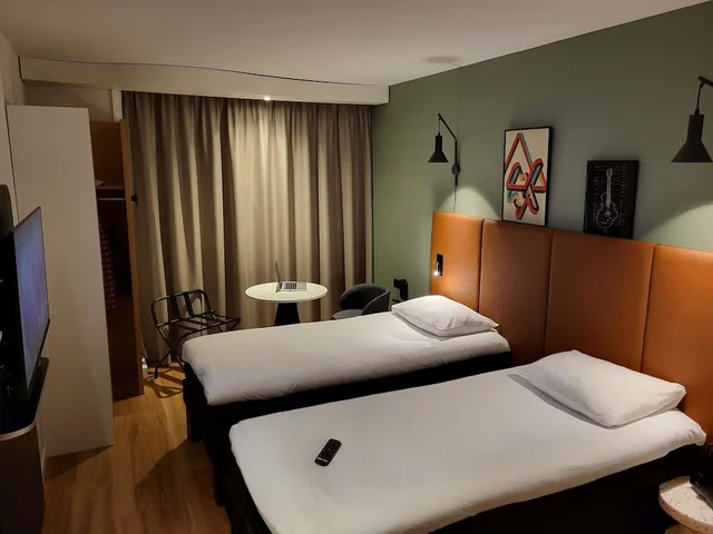 غرفة قياسية بسرير مزدوج، Ibis Bayeux Port En Bessin 2/7
