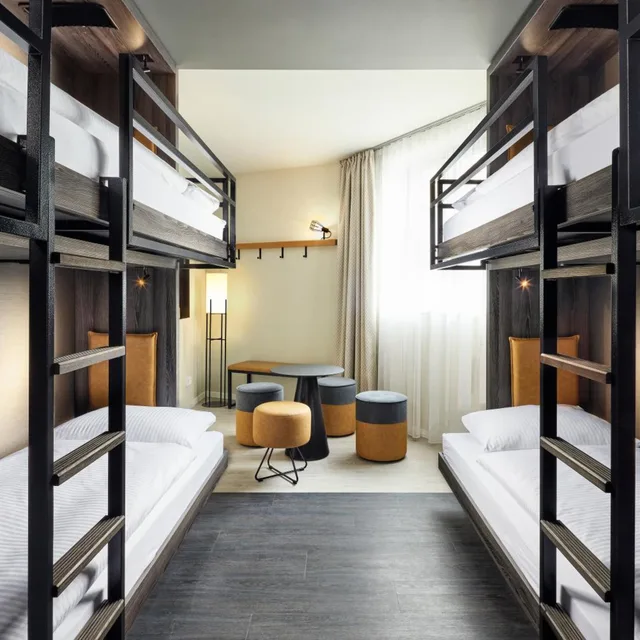 Room, Quadruple, H2 Hotel Saarbrucken 6/10
