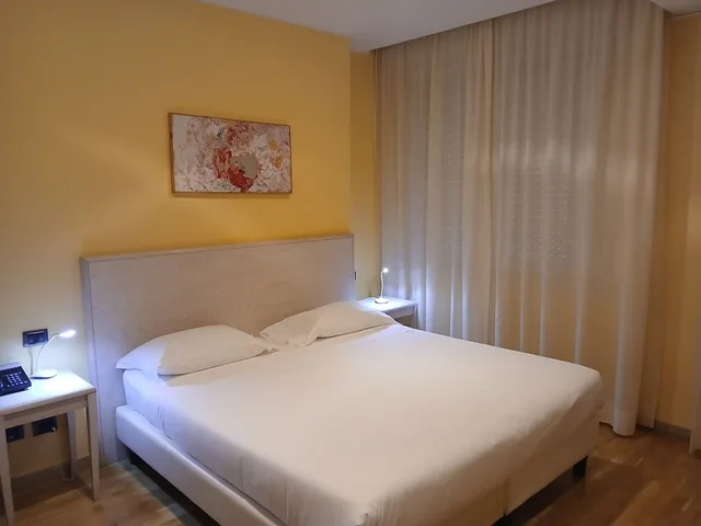 غرفة بسرير كوين، Hotel Chiaraluna 3/8