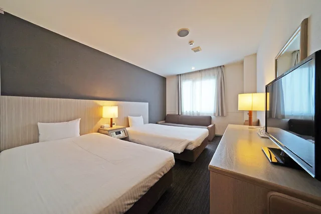 غرفة سوبيريور ثلاثية بسريرين منفصلين مع أريكة، Chisun Hotel Kamata (ex Vista Kamata Tokyo) 1/4
