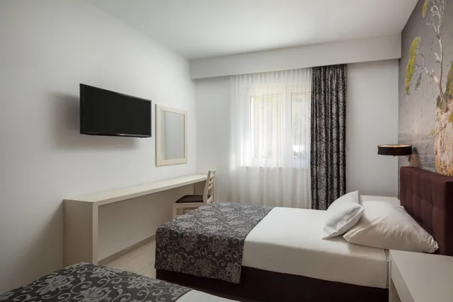 شقة بغرفتي نوم بإطلالة جزئية على البحر، APARTHOTEL TAMARIS 7/10