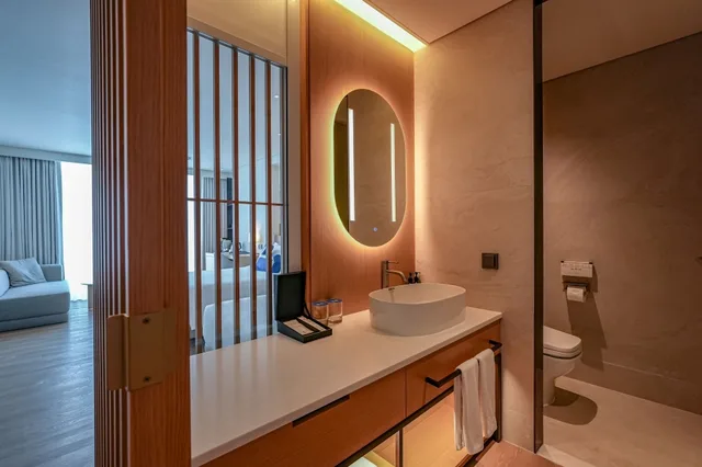 Escape, Deluxe, 1 Queen and 1 Single Bed, Partial Ocean View, Homm Marina Sokcho 4/5