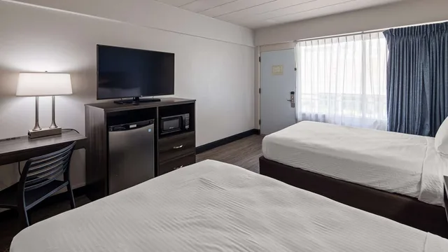 Room, 2 Double Beds, SureStay Hotel by Best Western Virginia Beach Royal Clipper 7/10
