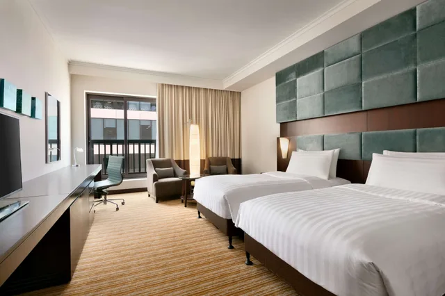 Traders, Club, Premier, Twin Beds، Traders Hotel, Qaryat Al Beri, Abu Dhabi 1/6