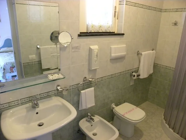 غرفة قياسية ثلاثية بثلاثة أسرّة، Hotel Ristorante Borgo La Tana 8/10