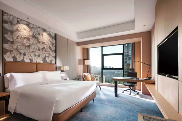 Room, King Bed, Doubletree By Hilton Yangzhou 3/12
