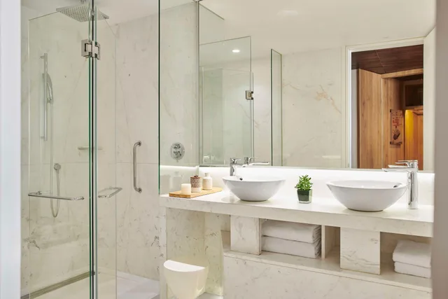 جناح جونيور، Hyatt Centric Gran Via Madrid 4/5