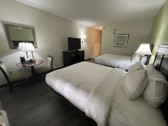 جناح بسريرين كوين، Comfort Inn Pinehurst NC 4/10