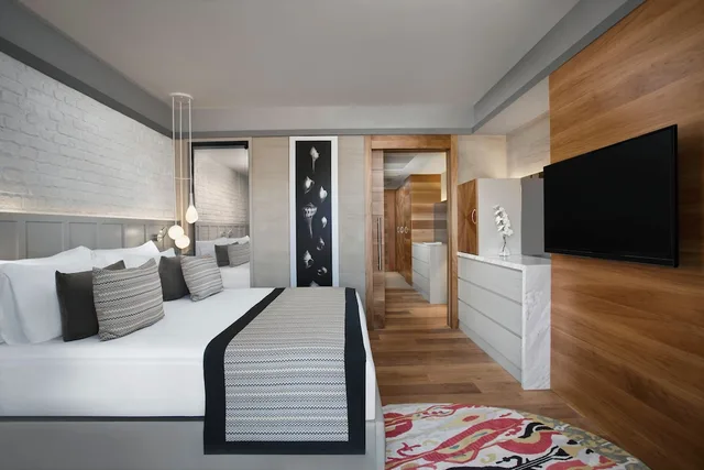 Family, Queen and Twin Beds, Lateral Side Sea View، Acanthus and Cennet Barut Collection 3/7