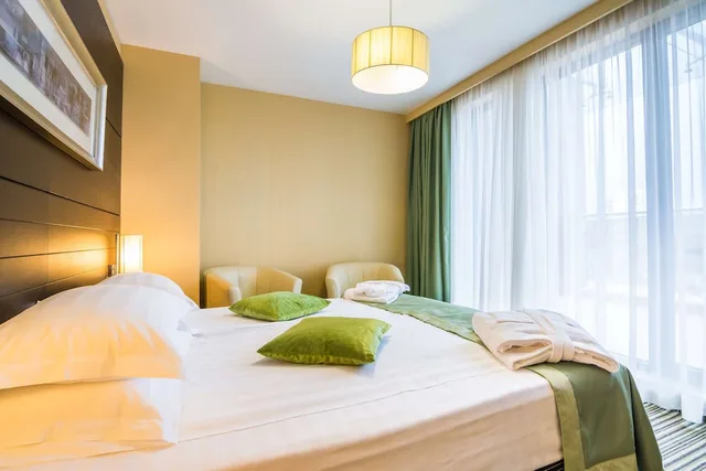 شقة بسريرين كينج بمنطقة جلوس بمطبخ صغير، Best Western Plus Olives City Hotel 1/2
