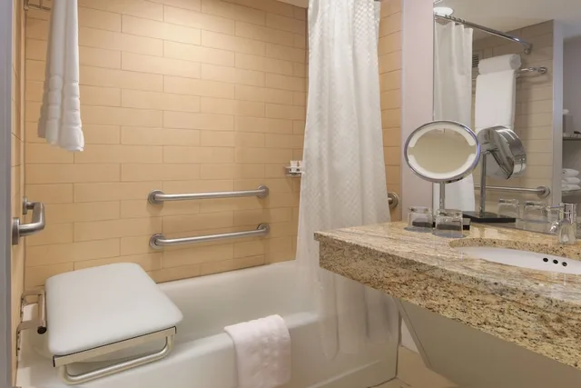 غرفة ديلوكس بسريرين كوين، The Westin Galleria Dallas 3/5