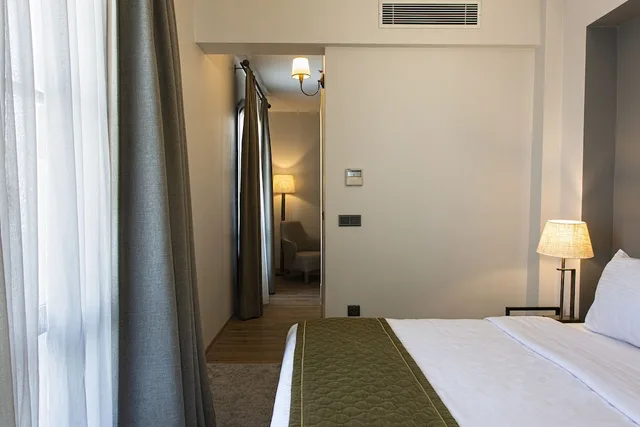 غرفة ديلوكس بسرير كوين بإطلالة على البحر بشرفة، Mest Hotel 2/3