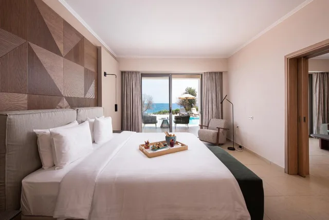 جناح ملكي بإطلالة على البحر بمسبح خاص، Kresten Royal Euphoria Resort 1/10
