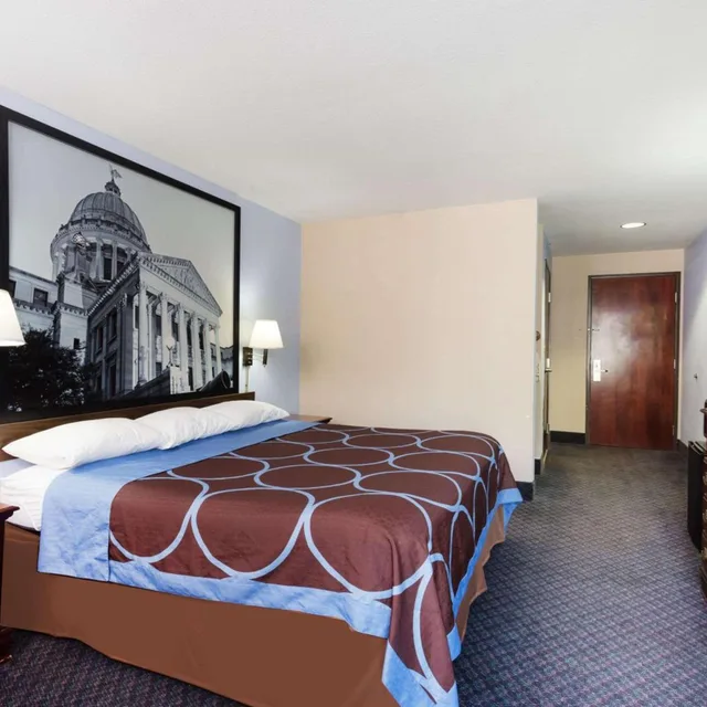 غرفة بسرير كينج للمدخنين لذوي الإعاقة، Super 8 By Wyndham Indianola 4/5