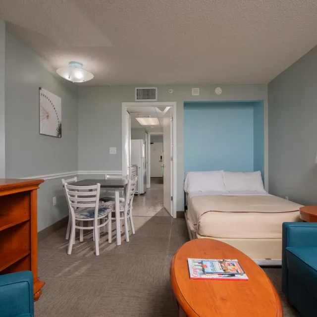 جناح بسرير كينج بإطلالة على البحر، Grande Shores Ocean Resorts Condominiums 2/5