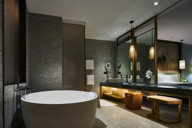 غرفة قياسية بسرير كينج بإطلالة على البحر، Crowne Plaza Sanya Haitang Bay Resort 7/10