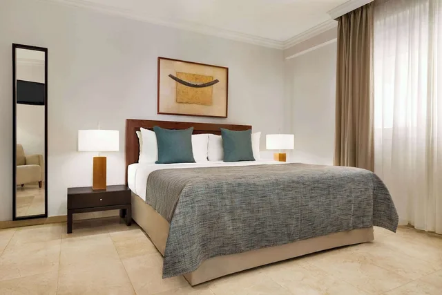 شقة سوبيريور بسرير مزدوج بإطلالة على البحر بغرفة نوم واحدة مع أريكة بجاكوزي، Wyndham Residences Costa Adeje 1/3