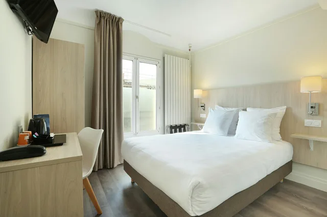 غرفة بسرير مزدوج أو سريرين منفصلين، Hotel Murat 1/3