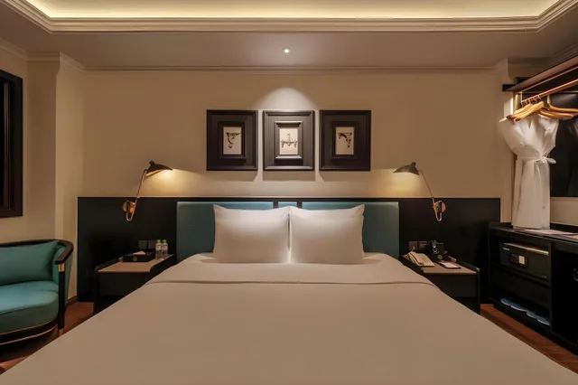Connecting, Family, No View, No Window، Champton Hanoi Hotel 1/1