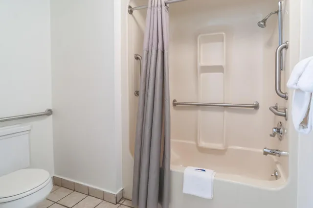 غرفة بسرير كوين لذوي الإعاقة، Motel6 Southgate, MI - Detroit 8/10