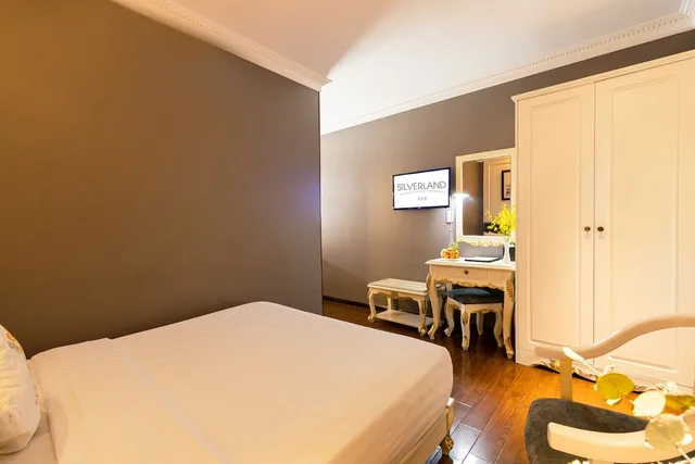 Premier, Queen Bed, Lobby View، Silverland Jolie Hotel Spa 5/8