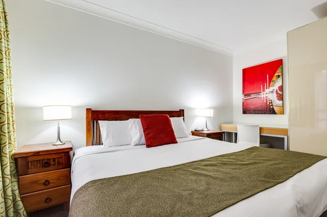 شقة بسرير كوين وسريرين منفصلين بغرفتي نوم، Hillcrest Apartment Hotel 1/3