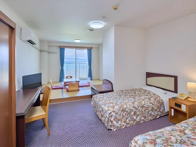 غرفة يابانية غربية بإطلالة على البحر في الطابق العلوي، Miyuki Hamabaru Resort 2/2