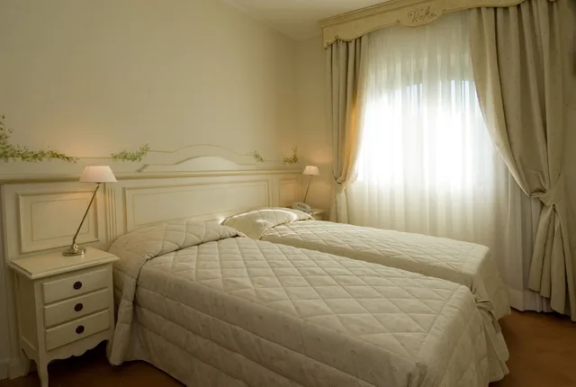 جناح جونيور بسرير كوين مع أريكة، Hotel Villa Agnese 1/2