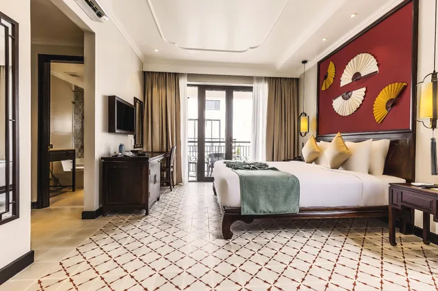 غرفة ديلوكس بسرير مزدوج بإطلالة على المسبح، Laluna Hoi An Riverside Hotel & Spa 2/2