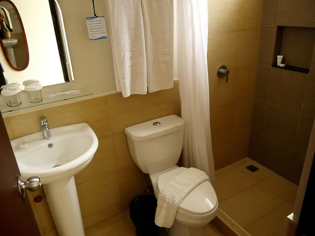 غرفة بريميوم ديلوكس بسريرين منفصلين، Fersal Hotel Manila 8/8