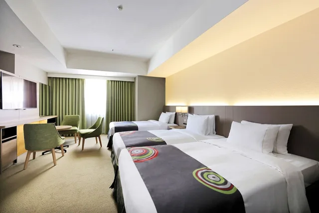 Room, Triple, 3 Beds, Royal Park Hotel the Fukuoka 1/5