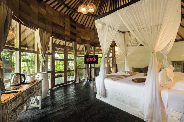 Lodge, King Bed, Pool Side, Biu Biu Resort Bali 3/10