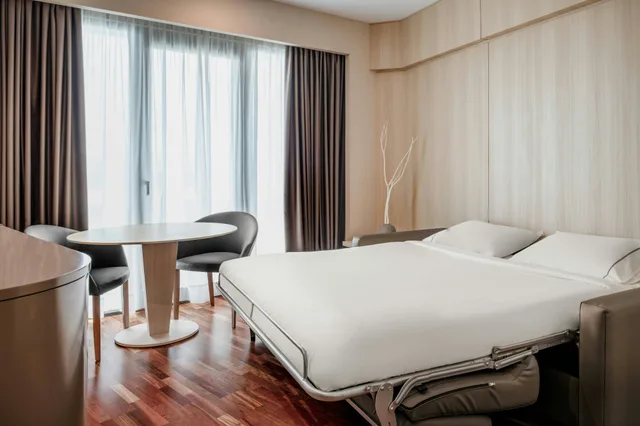 جناح جونيور، Ac Hotel Gran Canaria 2/4