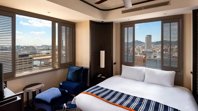 Junior Suite, Luxury, Executive, Double Bed, Mountain View, Ocean View, Night View، Oriental Hotel 1/1