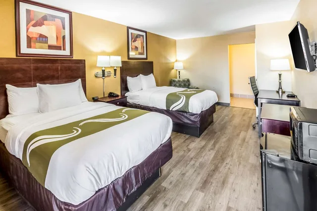 غرفة بسريرين مزدوجين للمدخنين، Quality Inn Corsicana, TX 1/2