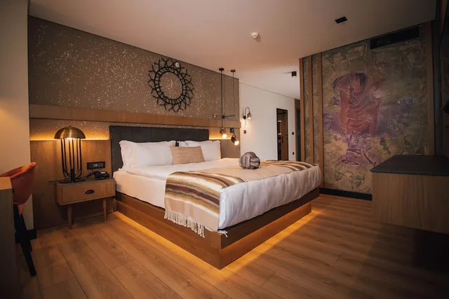 غرفة ديلوكس ركنية بسرير كينج، Panagia Premiere Hotel 2/3
