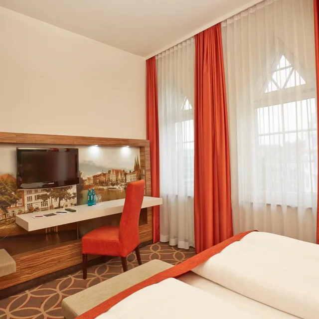 غرفة قياسية بسرير مزدوج، H+ HOTEL LUBECK 2/8