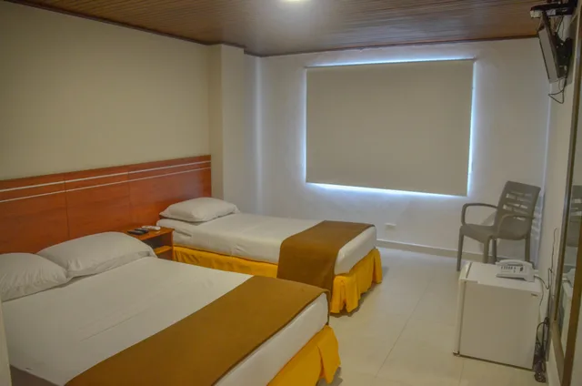 Family, Triple, 1 Double and 1 Single Bed, Hotel Portobelo Boulevard 2/10