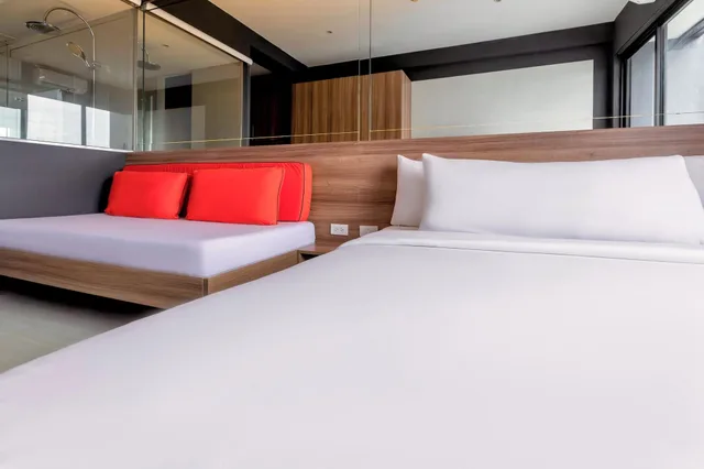 Room, Queen Bed, Balcony, Azumi Boutique Hotel 7/10