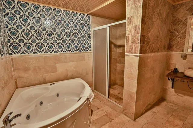 غرفة بسرير كينج بجاكوزي، Cappadocia Caves Hotel 9/10