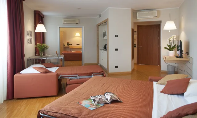جناح بسرير فردي بشرفة مع أريكة، Alba Residence 4/8