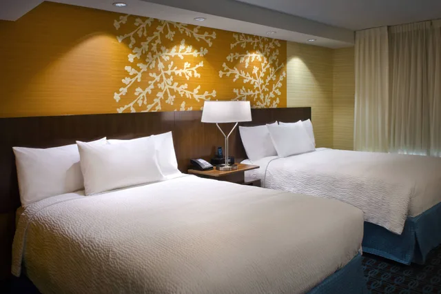 جناح بسرير كينج بغرفة نوم واحدة مع أريكة، Fairfield Inn Suites Watertown Thousand Islands 3/4
