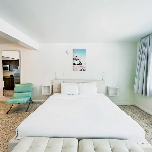 غرفة ديلوكس بسرير كينج، Tranquilo A North Beach Village Resort Hotel 2/4