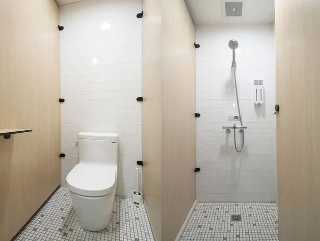 Female Dorm, Female Only, Standard, 3 Beds, Shared Bathroom، Flip Flop Hostel 4/9
