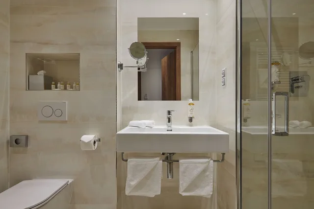 غرفة عائلية بسرير كينج مع أريكة، Hotel Passage 4/5