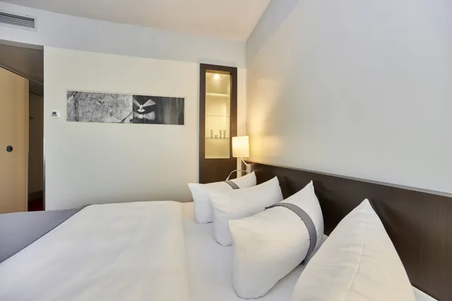 غرفة قياسية بسرير كينج، Holiday Inn Berlin Airport Conference Centre Formerly Holiday Inn Berlin International Airport 9/10