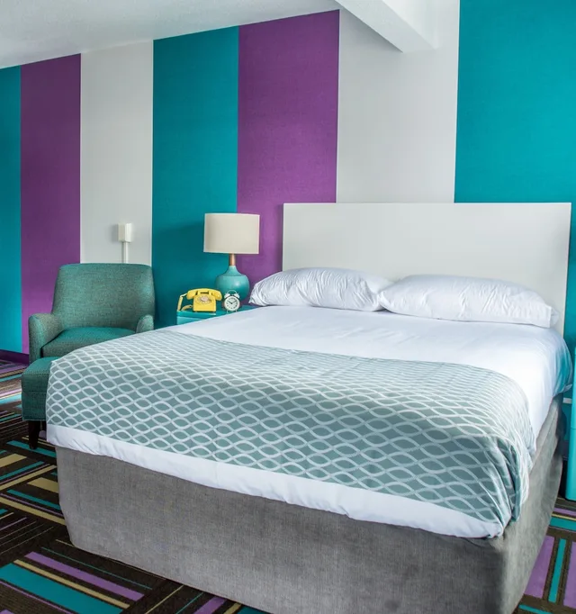 غرفة بسرير كوين، Hotel Zed Kelowna 1/4